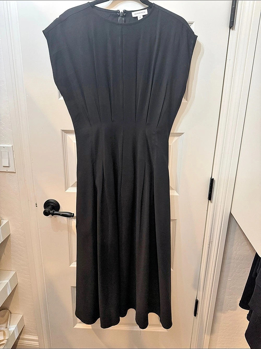 Nordstrom Pleated Maxi Dress in Black Size XS Like New